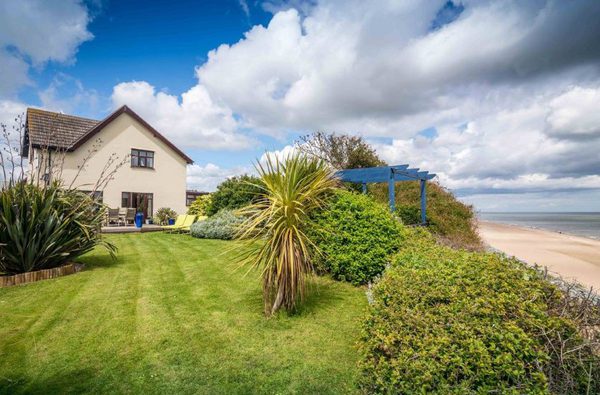 001 beachside holidays