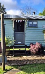 001 briars hut spooner row