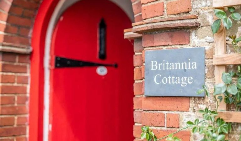 001 britannia cottage heacham