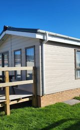 001 castaways holiday park