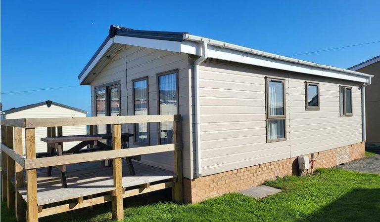 001 castaways holiday park