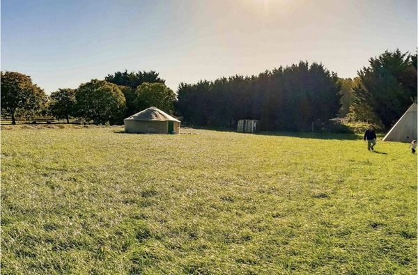 001 go wild camping glamping with myminibreak