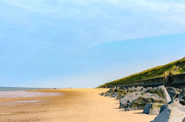 001 golden beach holiday park