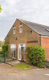 001 hall farm cottages horning