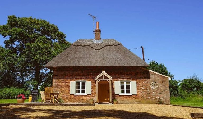 001 new lane cottage worstead estate