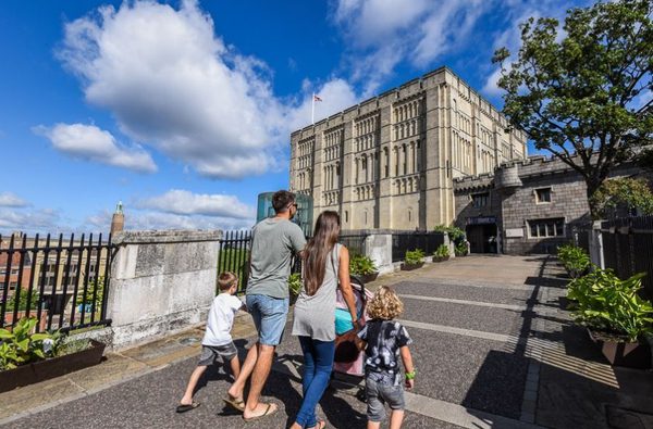 001 norwich castle museum and art gallery