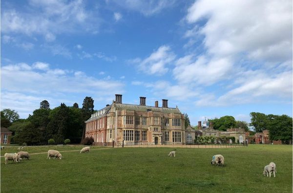 001 nt felbrigg hall gardens
