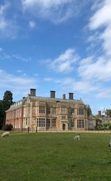 001 nt felbrigg hall gardens