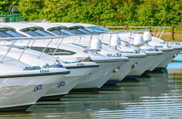 001 richardsons boating holidays