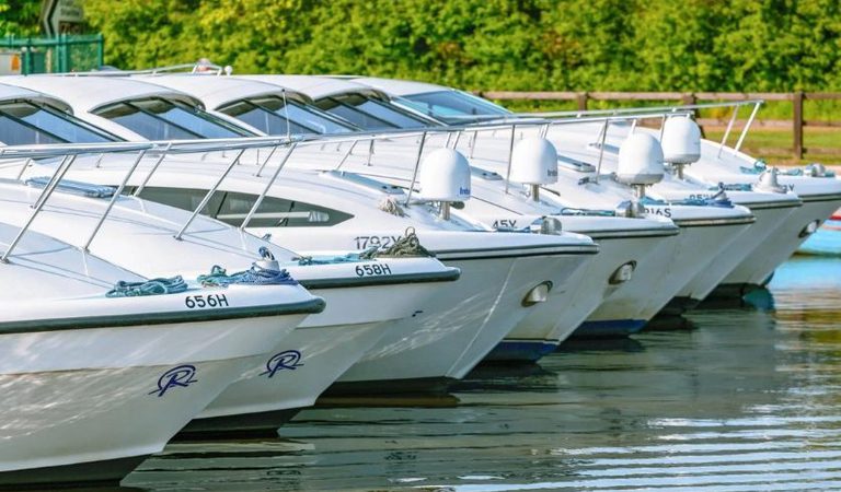 001 richardsons boating holidays