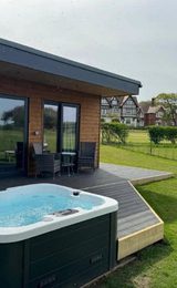 001 sea marge lodges