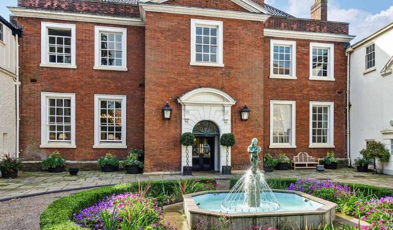 001 the assembly house accommodation