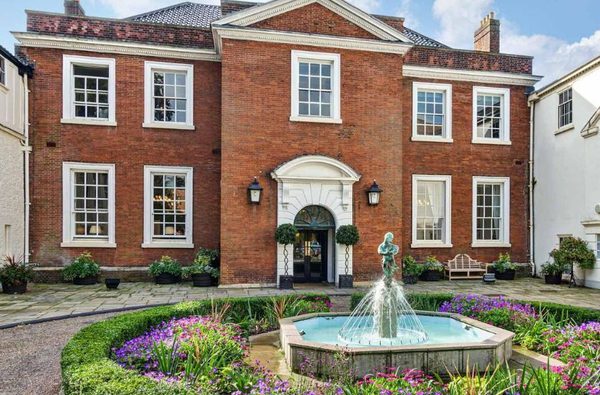 001 the assembly house accommodation