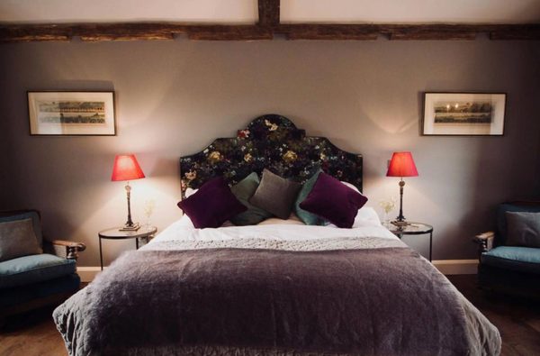 001 the brisley bell accom