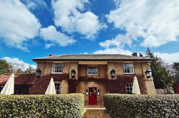 001 the kings head letteringsett