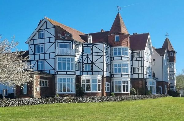 001 the links country park hotel