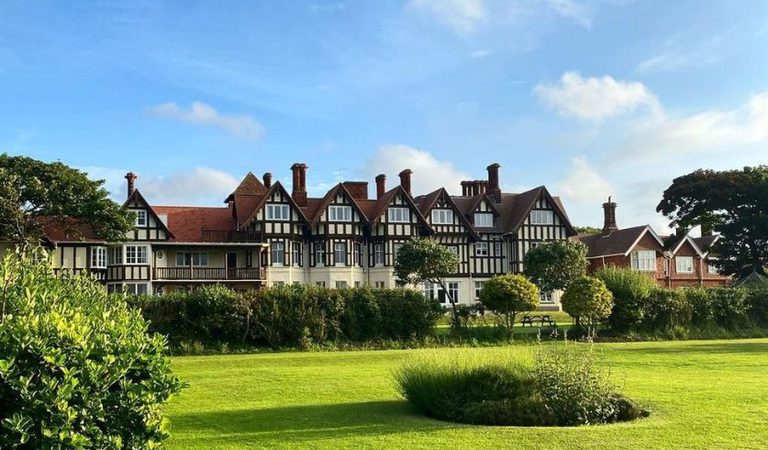 001 the sea marge hotel overstrand