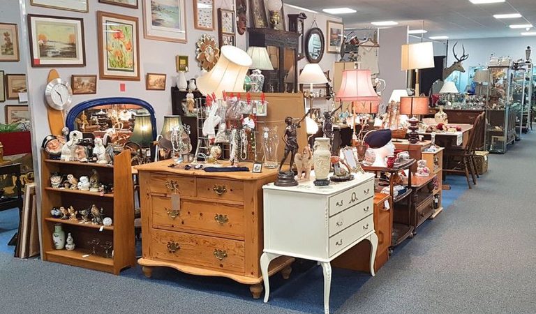 001 the warehouse antiques and collectables