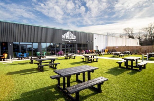 001 the warehouse taproom