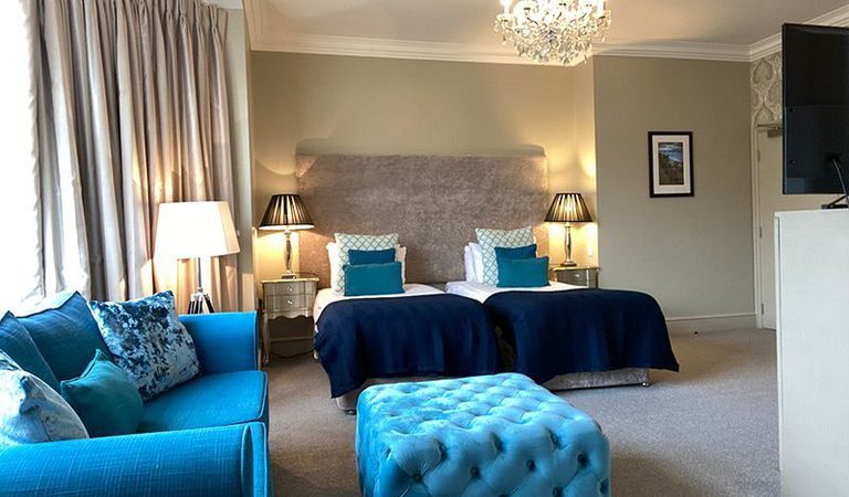 001 virginia court hotel