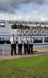 001 waveney river tours oulton broad suffolk