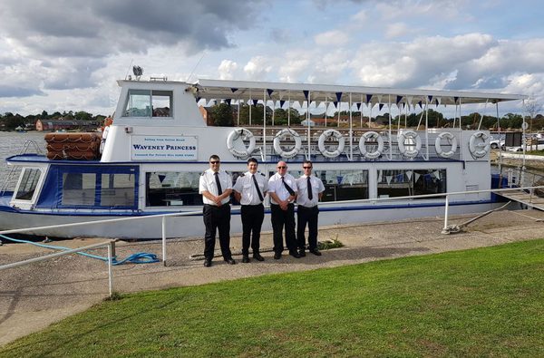 001 waveney river tours oulton broad suffolk