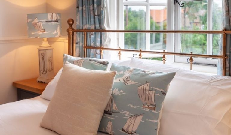 002 whistle stop cottage aldborough norfolk