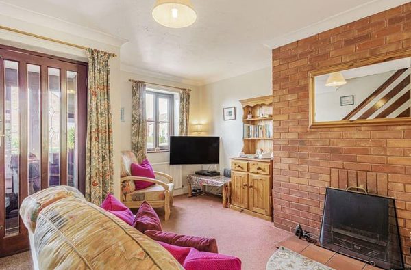 003 nightingale cottage w