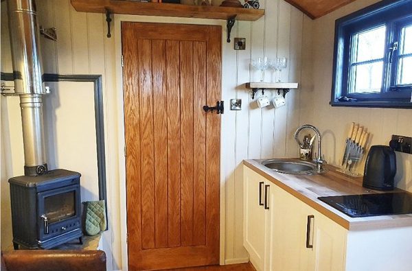 004 briars hut spooner row