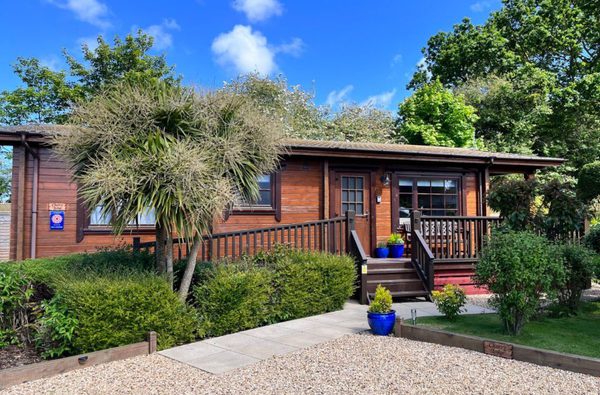 005 cedar springs heacham