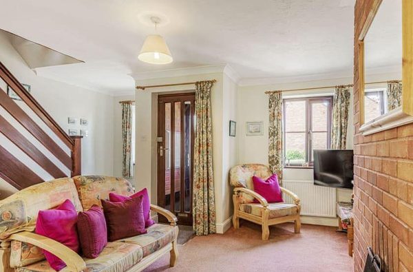 005 nightingale cottage w