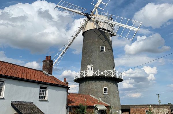 006 bircham windmill caravan and campsites