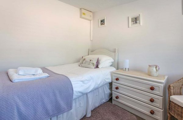 006 oak farm cottage