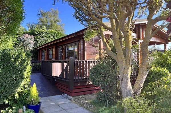 009 cedar springs heacham