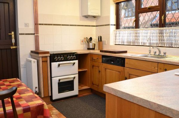 009 gabriel cottage wells next to sea