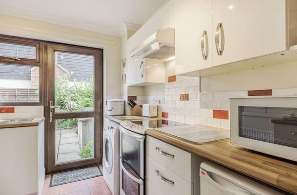 009 nightingale cottage w