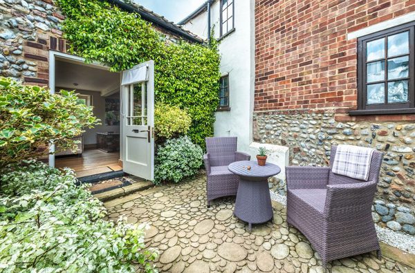 009 the wiveton bell