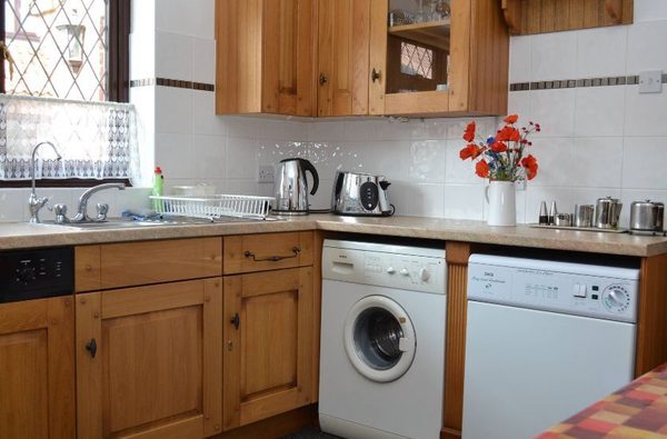 010 gabriel cottage wells next to sea