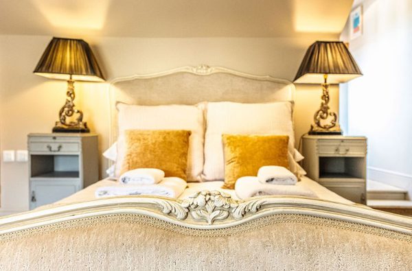 010 the wiveton bell