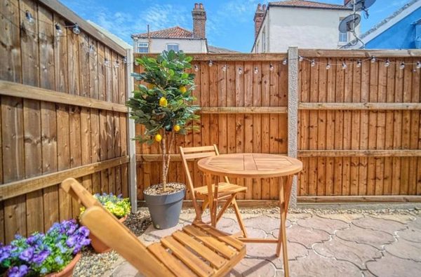 012 rise and shine cottage cromer norfolk