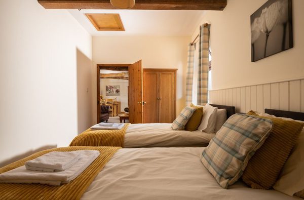 014 tunstead cottages