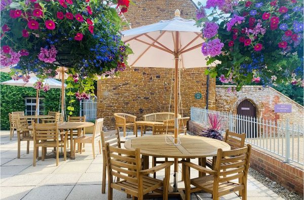 015 caley hall hotel