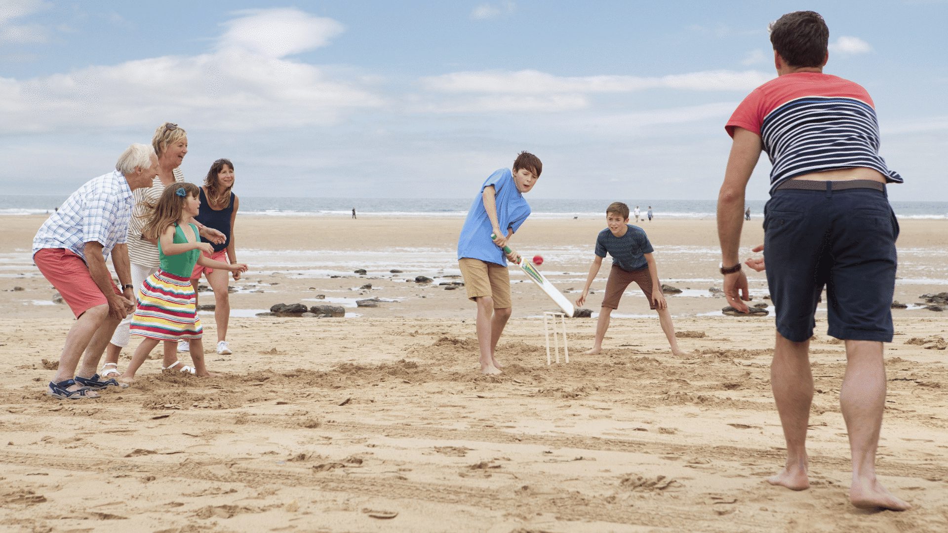 1920 1080 Hunstanton beach cricket multi generation family