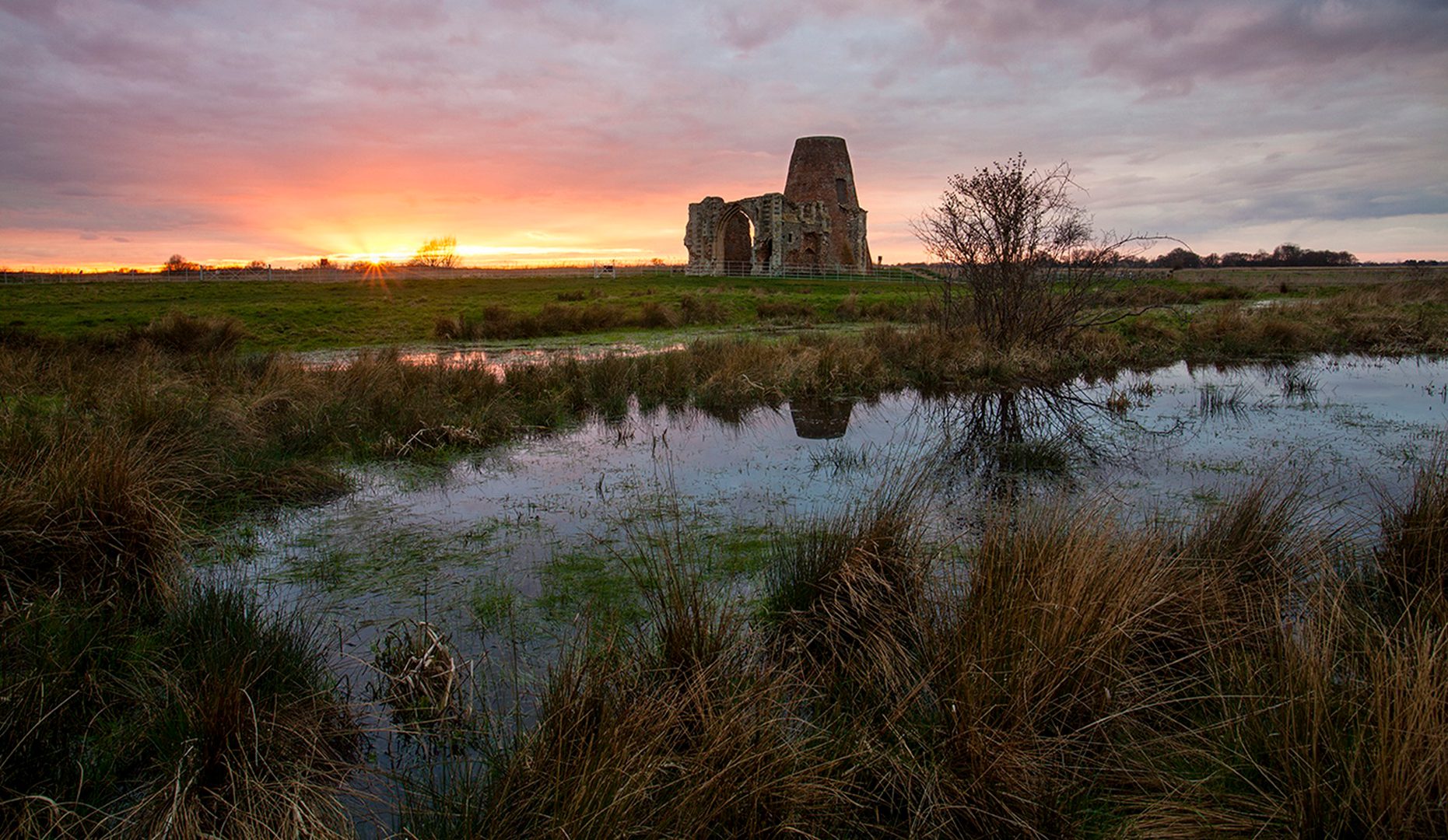 1920 1080 St Benets Abbey River Bure Broads 1