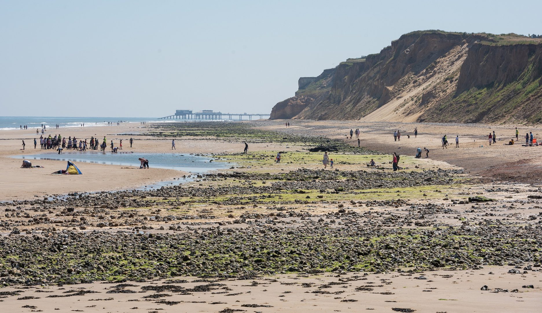 1920 1080 West Runton beach cliffs 6