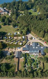 Clippesby hall camping and touring park 1