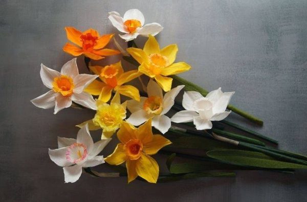 Floragami Paper flower making workshop Daffodils
