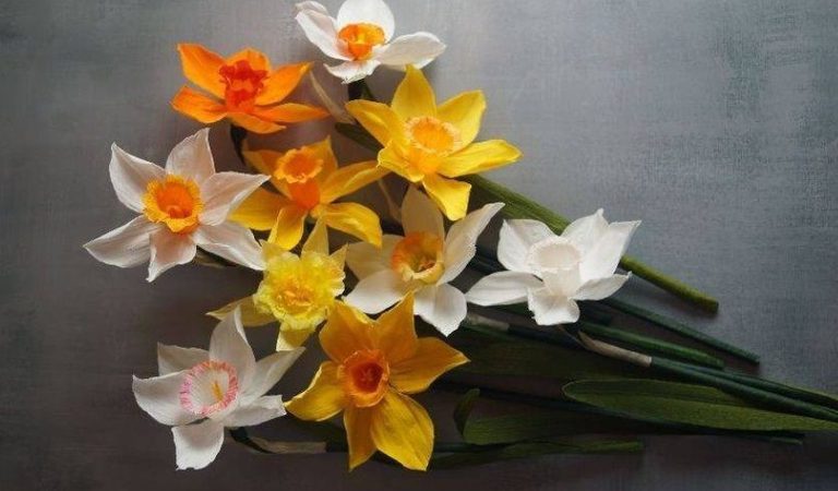 Floragami Paper flower making workshop Daffodils